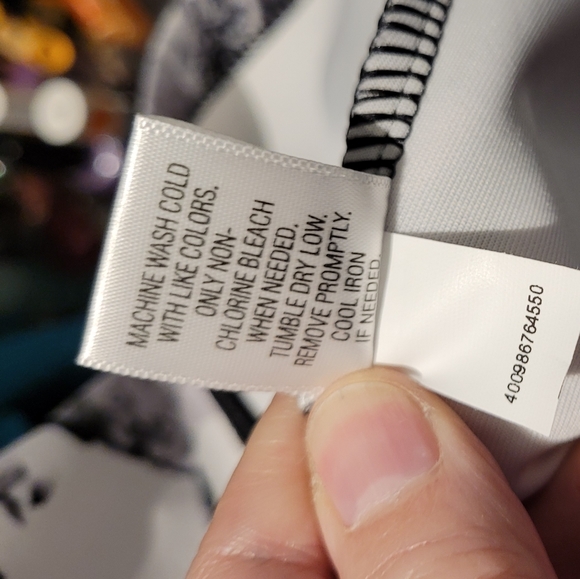 2x Black and White Floral Sleeveless dress - Picture 4 of 4